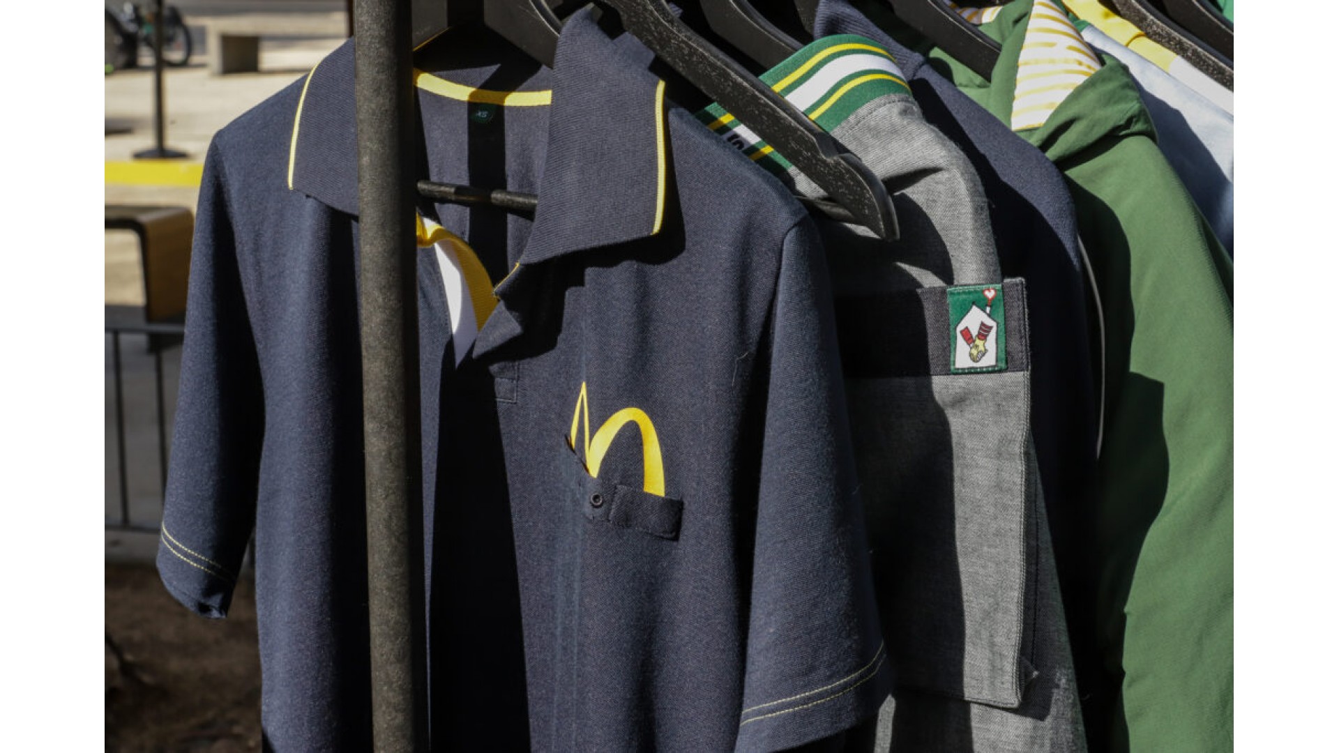 McDonald’s Portugal apresenta as novas fardas dos colaboradores, fabricadas no HR Group